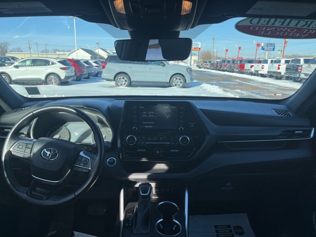 Used 2021 Toyota Highlander XSE image 10