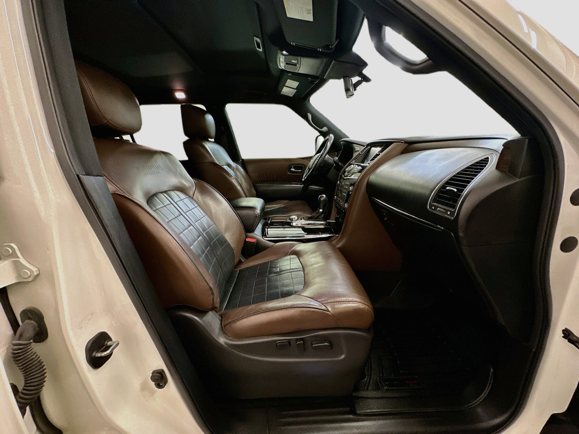 Used 2020 Nissan Armada Platinum w/ Platinum Reserve Package AWD/4WD image 35