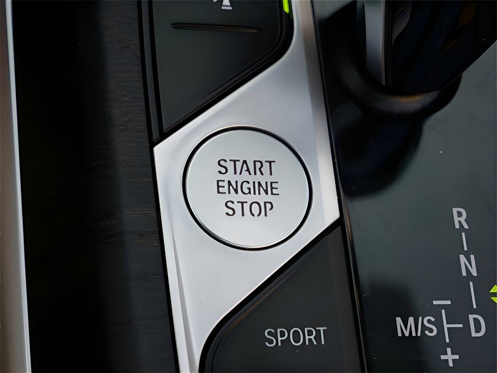 Used 2023 BMW 440i xDrive Convertible w/ Premium Package image 25