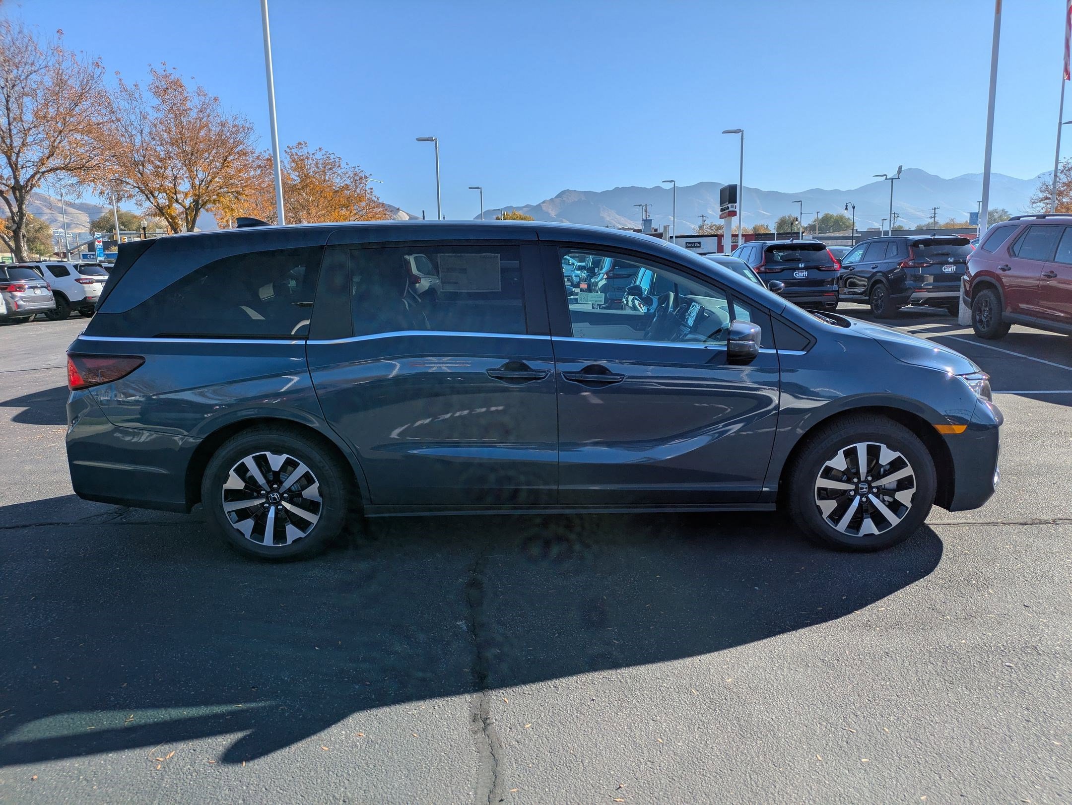 New 2026 Honda Odyssey EX-L image 2