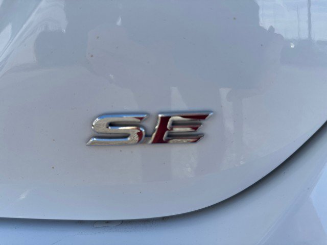 Used 2024 Toyota Camry SE FWD image 4