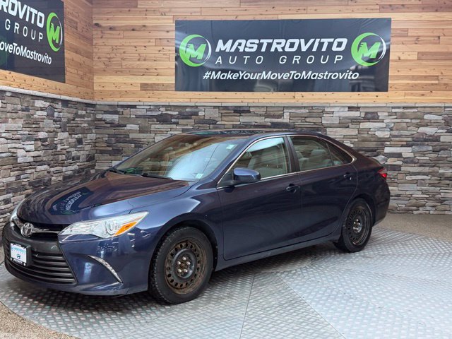 Used 2016 Toyota Camry XLE w/ Moonroof Package FWD image 11