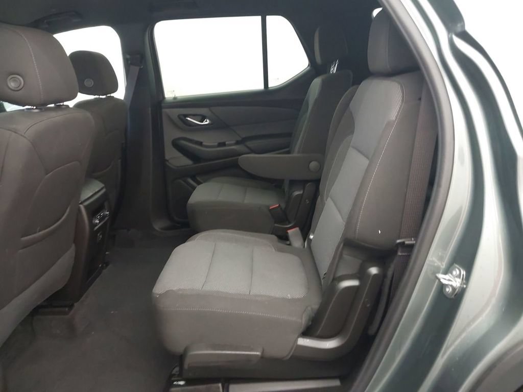 Used 2023 Chevrolet Traverse LT AWD/4WD image 15