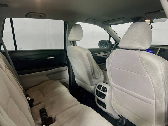 Used 2017 Honda Pilot LX image 9