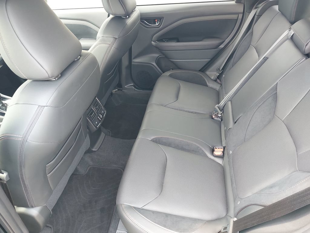 Used 2025 Subaru Forester Touring AWD/4WD image 35