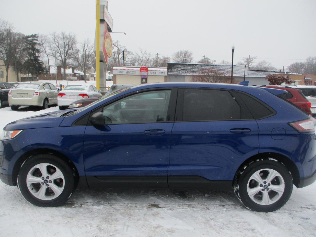 Used 2015 Ford Edge SE FWD image 4