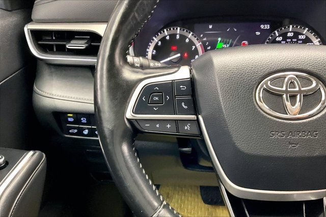 Used 2022 Toyota Highlander Platinum FWD image 21