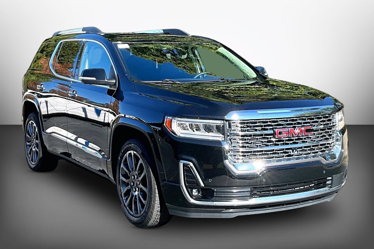 Used 2023 GMC Acadia Denali w/ Black Diamond Edition FWD image 1