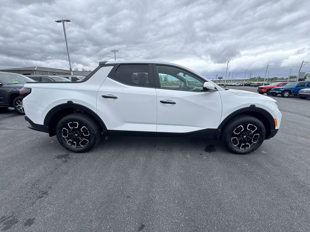 Used 2024 Hyundai Santa Cruz SE AWD/4WD image 9