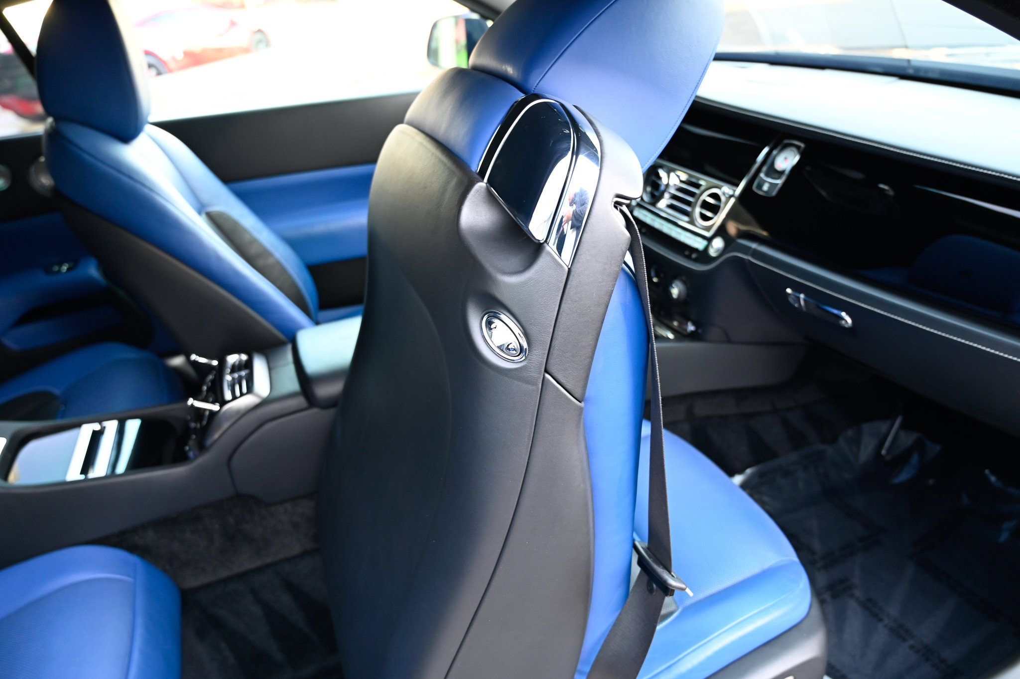 Used 2017 Rolls-Royce Wraith image 40