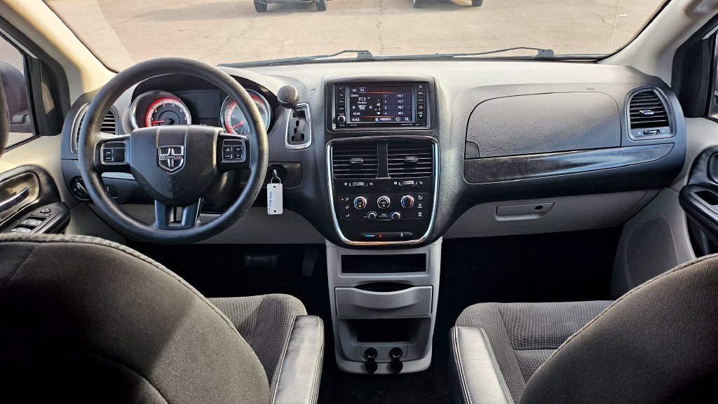 Used 2019 Dodge Grand Caravan SE FWD image 29