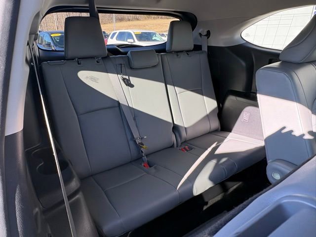 Used 2023 Toyota Highlander XLE image 31