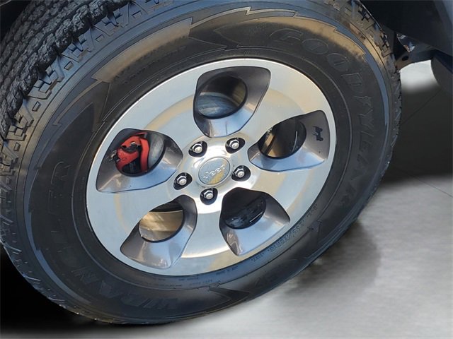 Used 2017 Jeep Wrangler Unlimited Sahara w/ Max Tow Package image 5