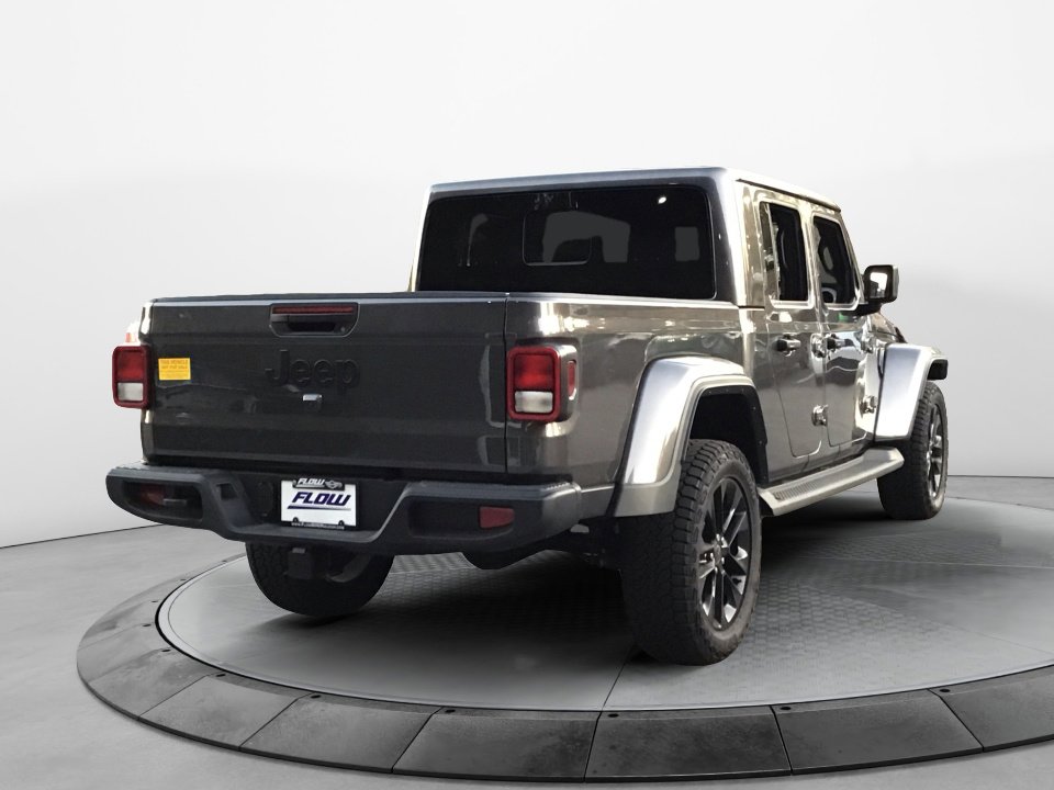 Used 2025 Jeep Gladiator Sport image 7