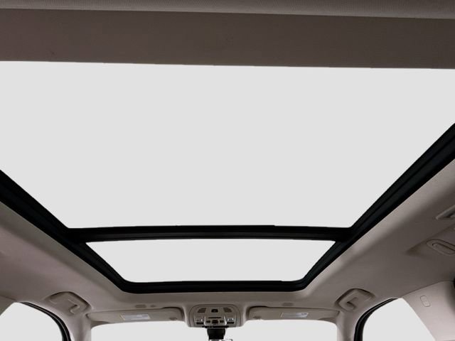 Used 2021 GMC Yukon Denali w/ Denali Premium Package image 21