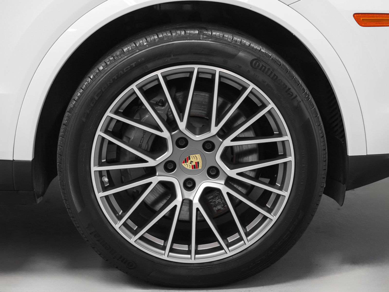 Certified 2023 Porsche Cayenne S Platinum AWD/4WD image 15