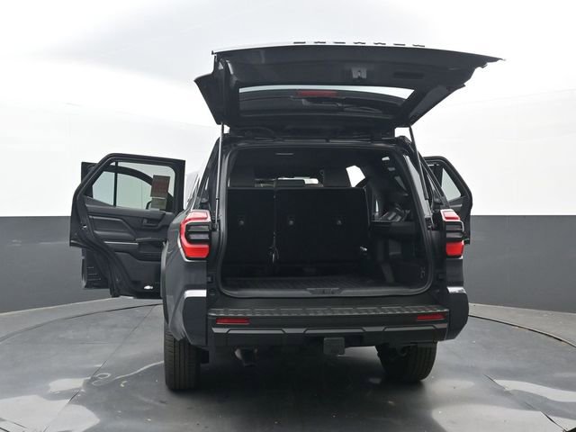 New 2026 Toyota 4Runner SR5 AWD/4WD image 33