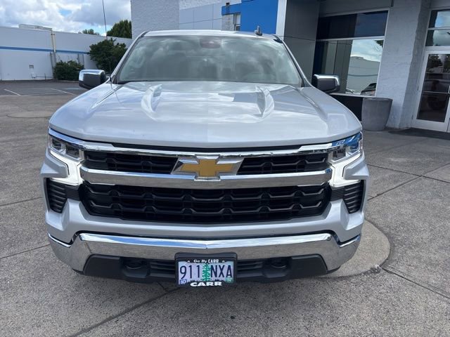 Used 2022 Chevrolet Silverado 1500 LT w/ Z71 Off-Road Package AWD/4WD image 3