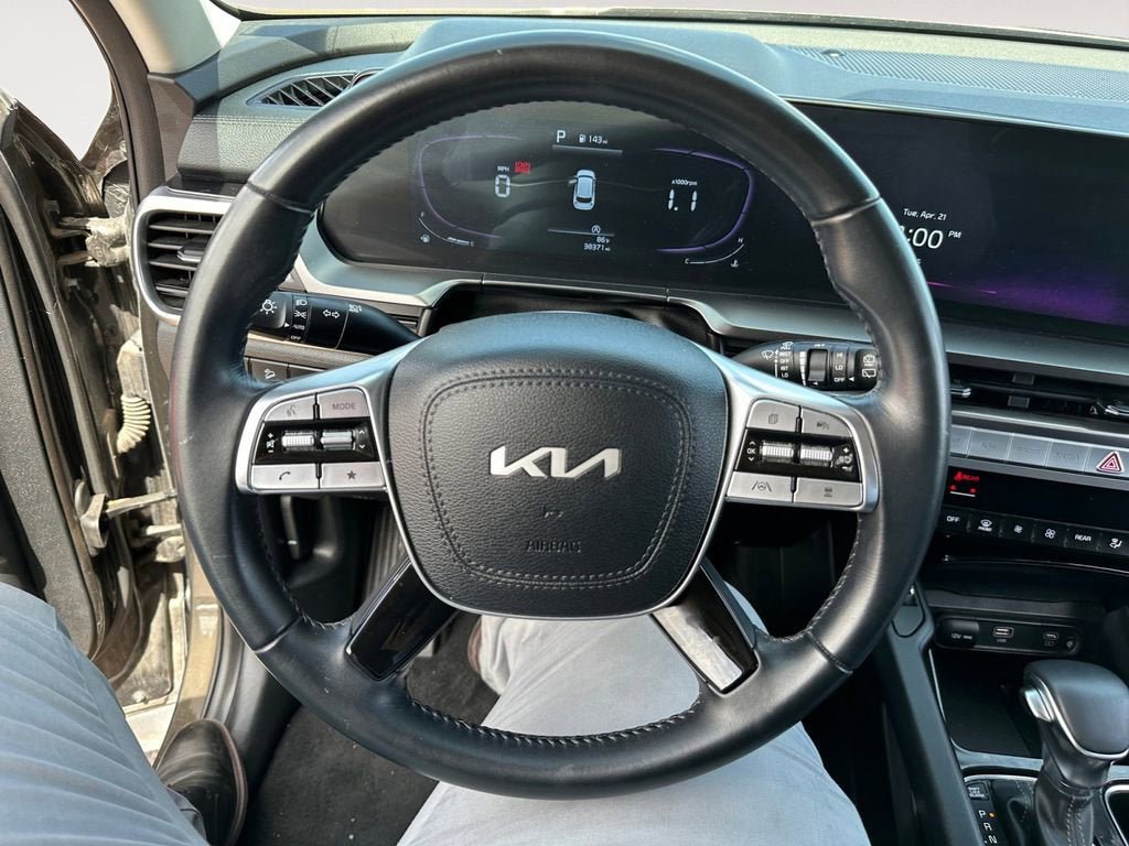 Used 2025 Kia Telluride S AWD/4WD image 12