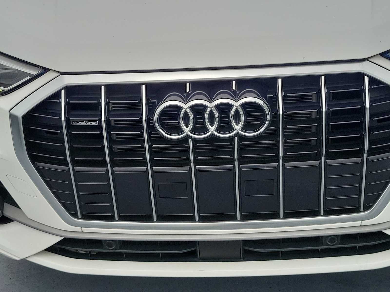 Certified 2023 Audi Q3 2.0T Premium w/ Convenience Package AWD/4WD image 10