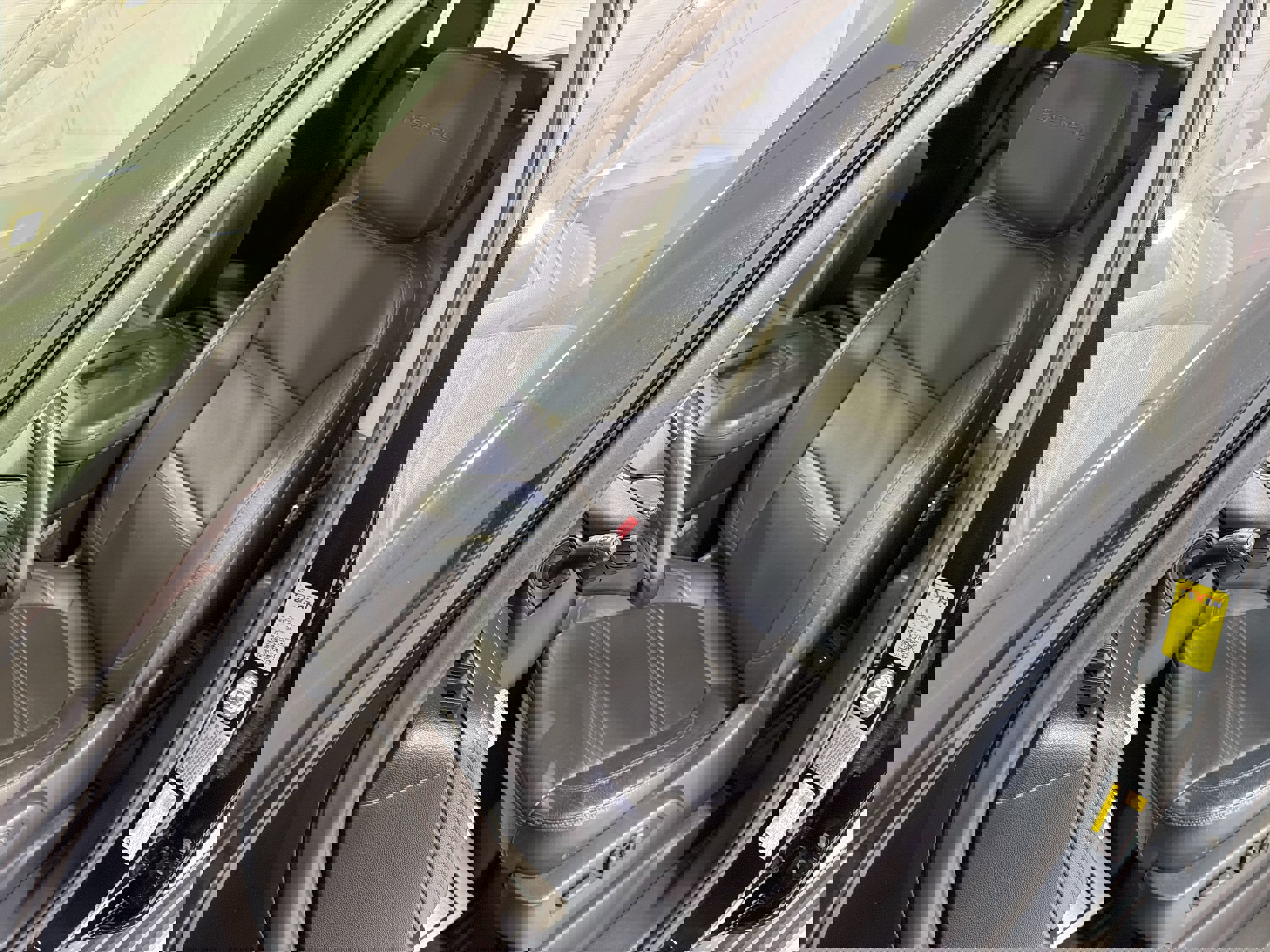 Used 2022 GMC Sierra 2500 Denali w/ Denali Black Diamond Edition image 10