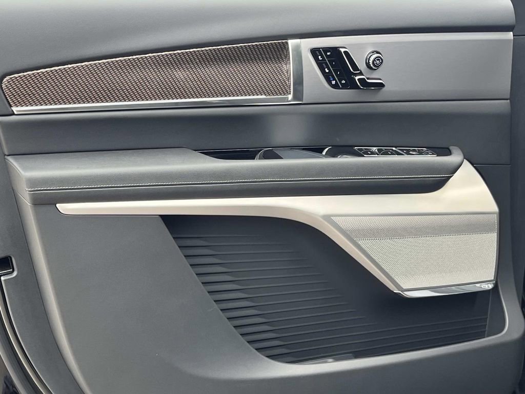 New 2026 Cadillac Vistiq Sport image 23