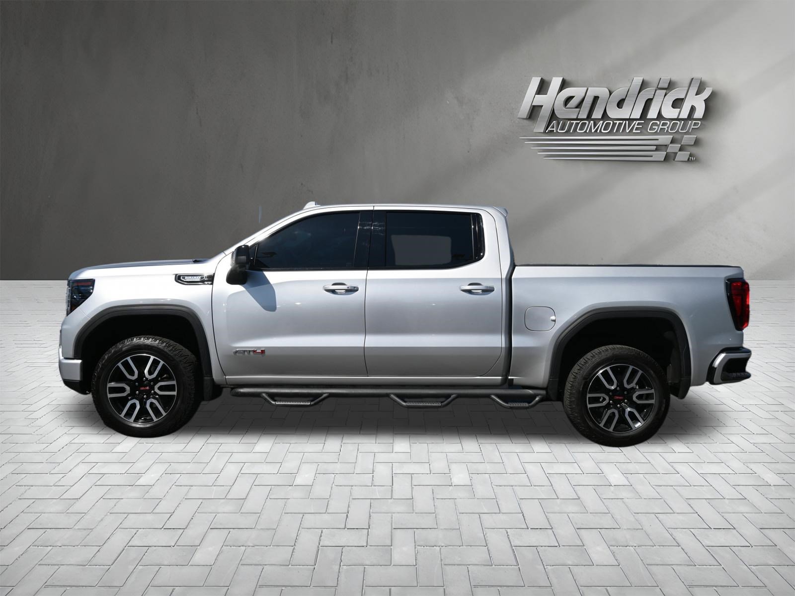 Used 2022 GMC Sierra 1500 AT4 w/ AT4 Preferred Package image 9