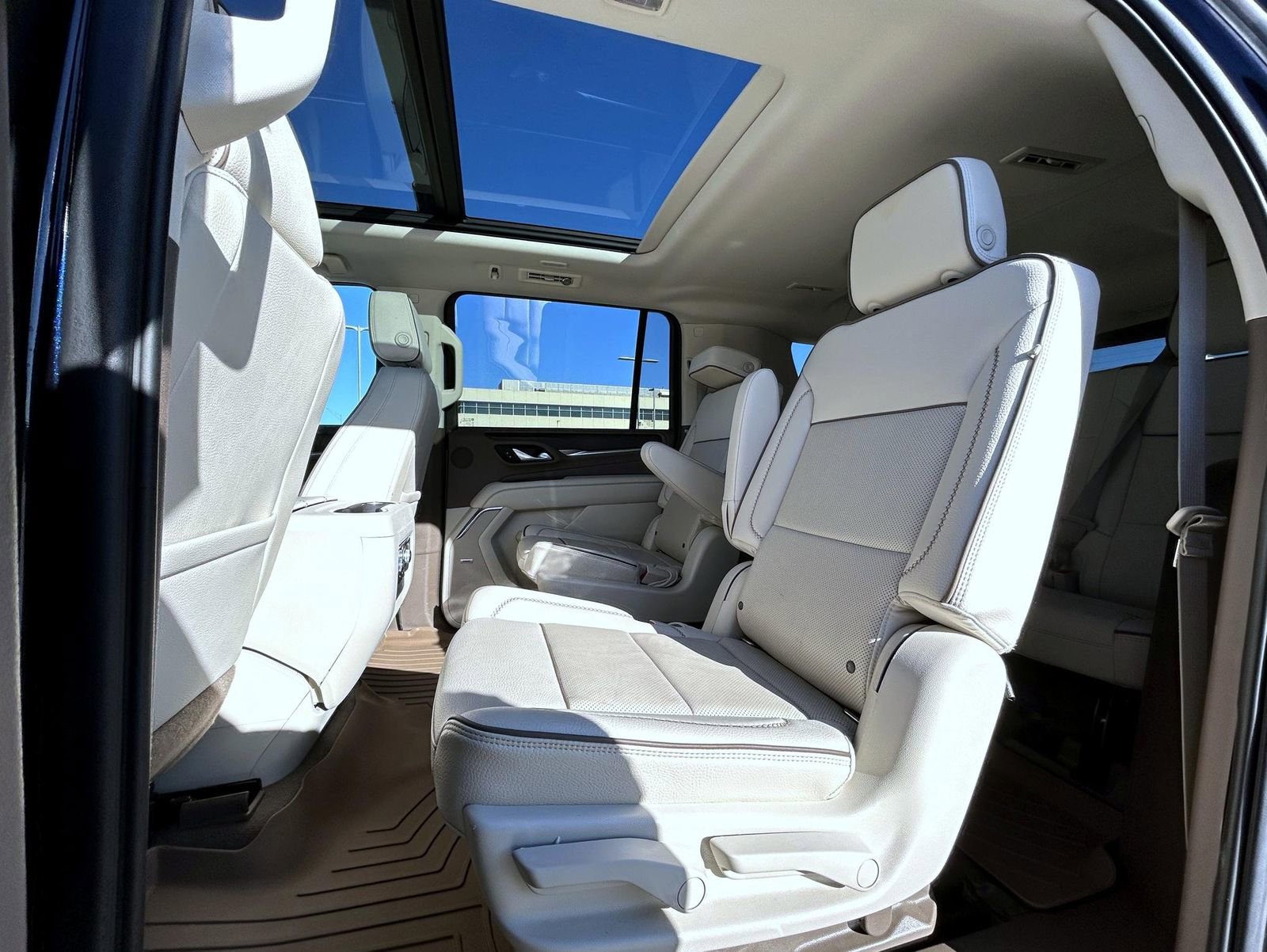 Used 2022 GMC Yukon XL Denali image 20