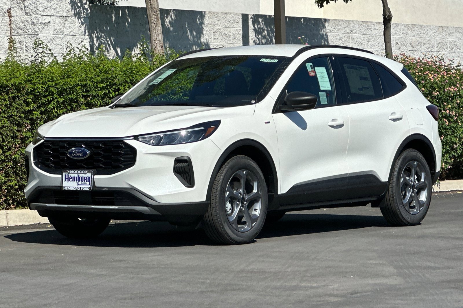 New 2025 Ford Escape ST-Line w/ Equipment Group 301A image 8