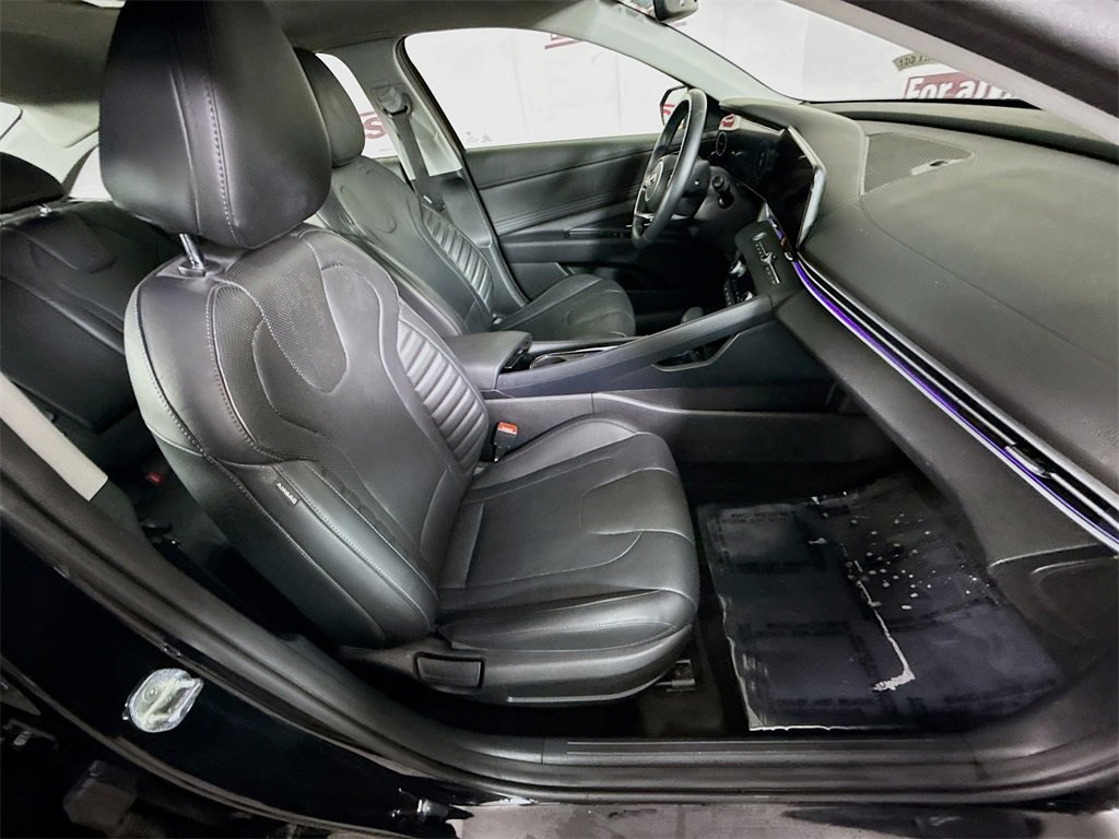 Certified 2022 Hyundai Elantra Limited w/ Cargo Package image 31