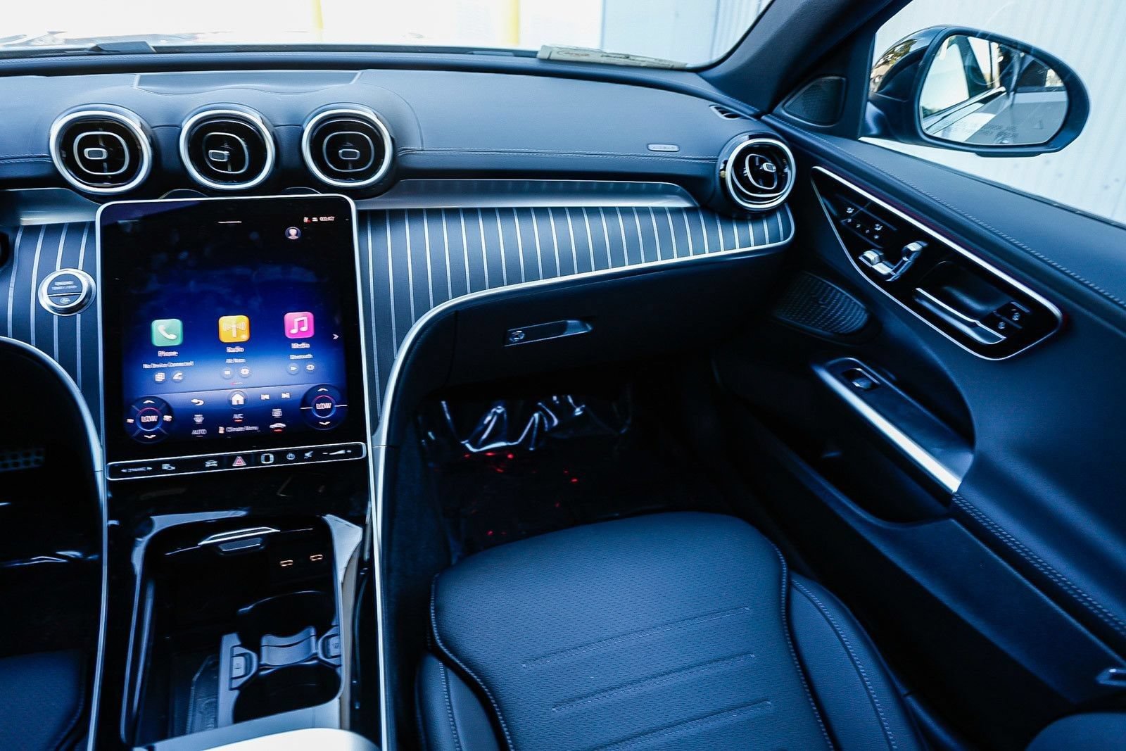New 2026 Mercedes-Benz C 300 Sedan image 16