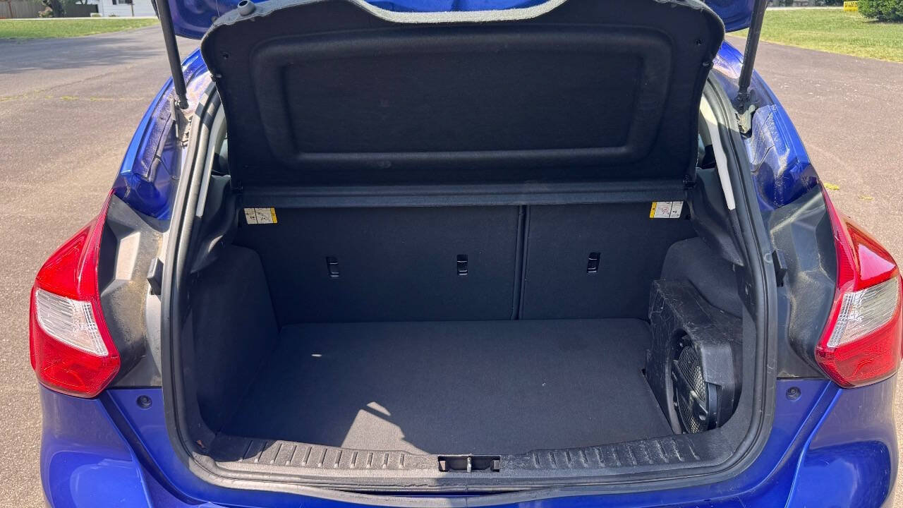 Used 2013 Ford Focus Titanium w/ Titanium Handling Pkg FWD image 20