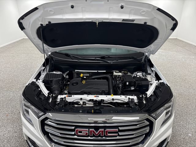 Used 2024 GMC Terrain SLT image 15