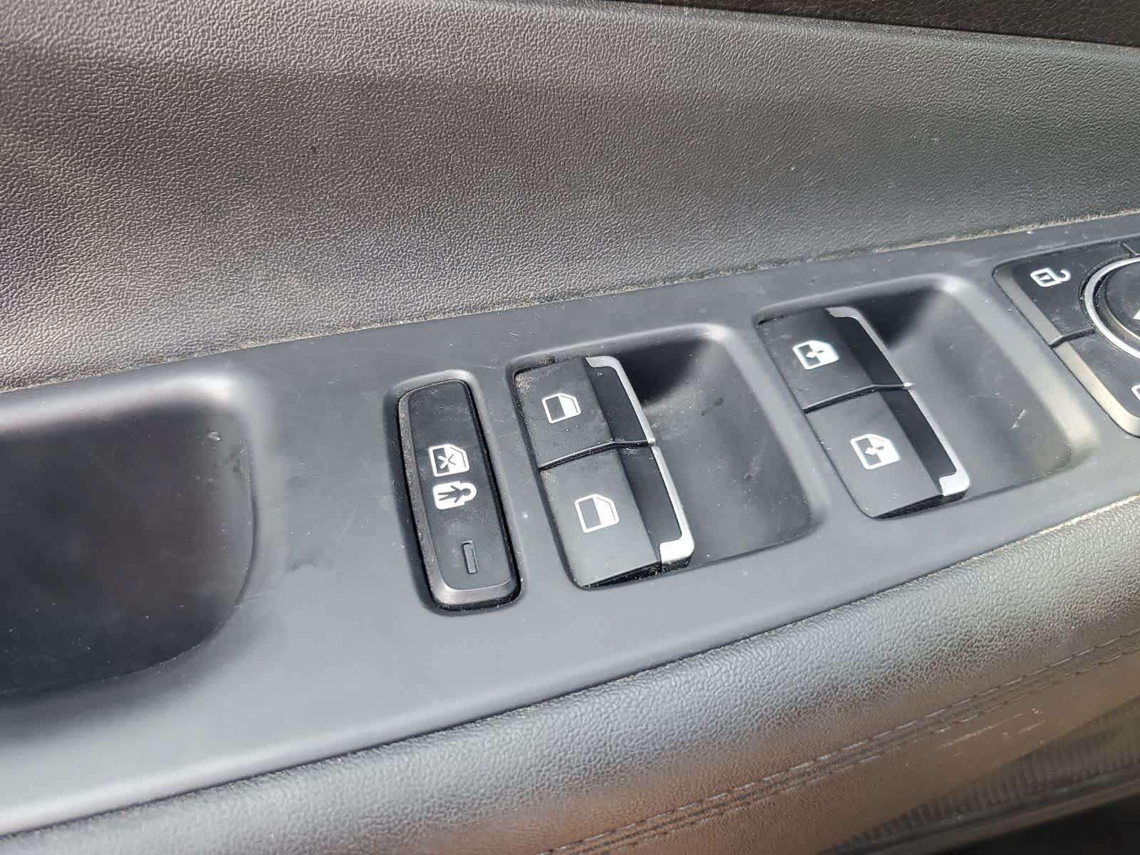 Used 2023 Hyundai Santa Fe SEL FWD image 18
