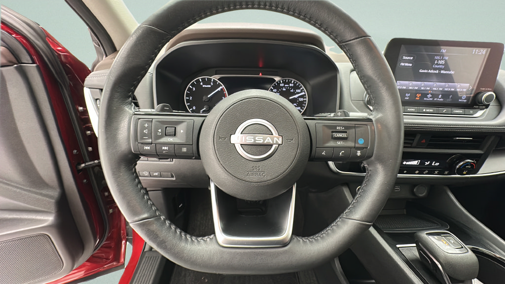 Used 2023 Nissan Rogue SV w/ SV Premium B Package AWD/4WD image 15