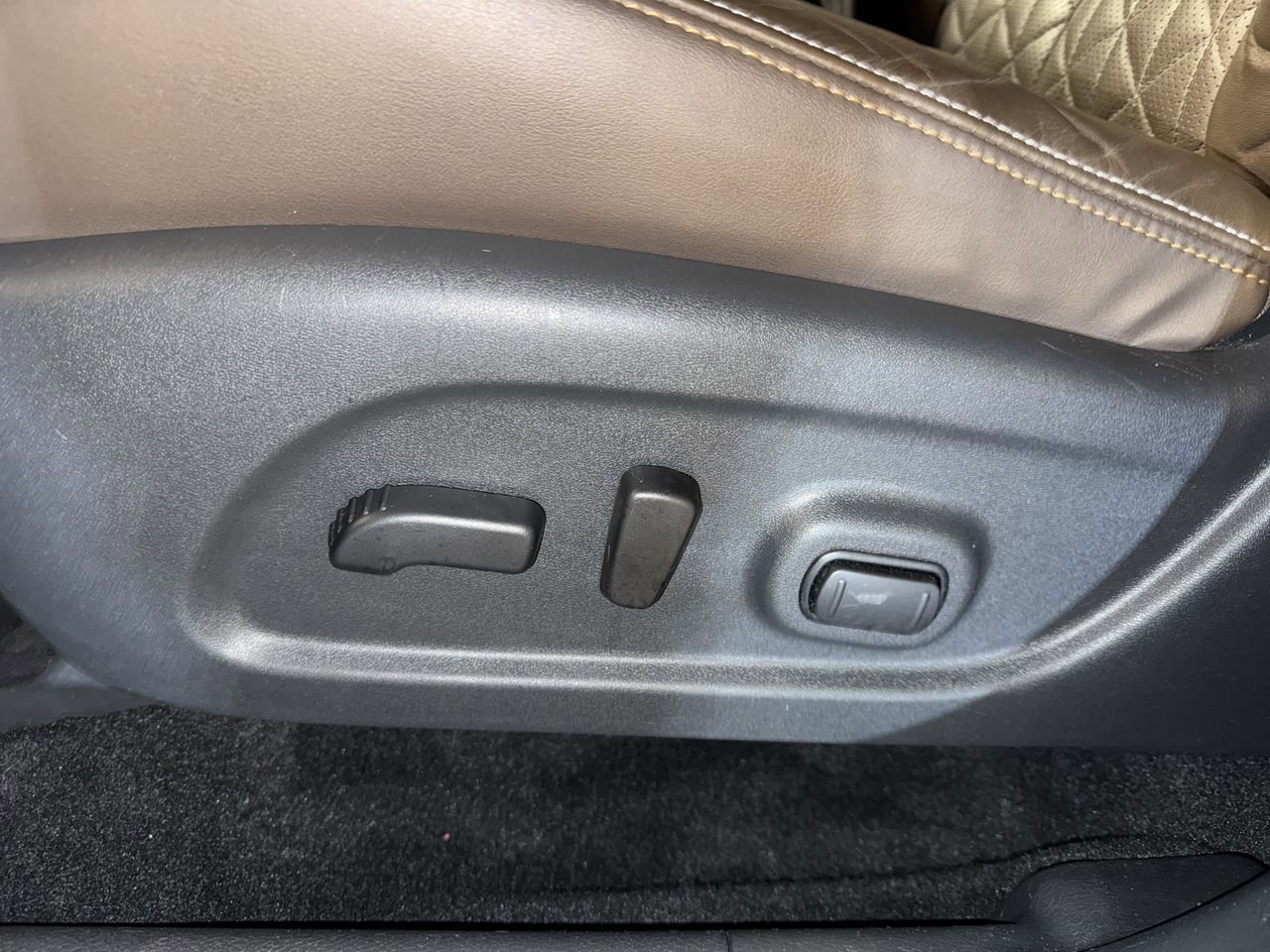 Used 2023 Nissan Murano Platinum w/ Cargo Package image 17