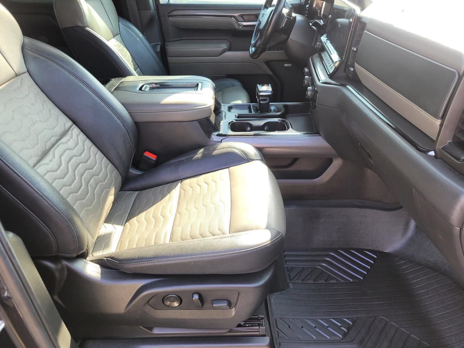 Used 2022 Chevrolet Silverado 1500 ZR2 w/ Technology Package AWD/4WD image 10