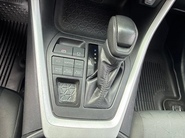 Used 2024 Toyota RAV4 XLE AWD/4WD image 21