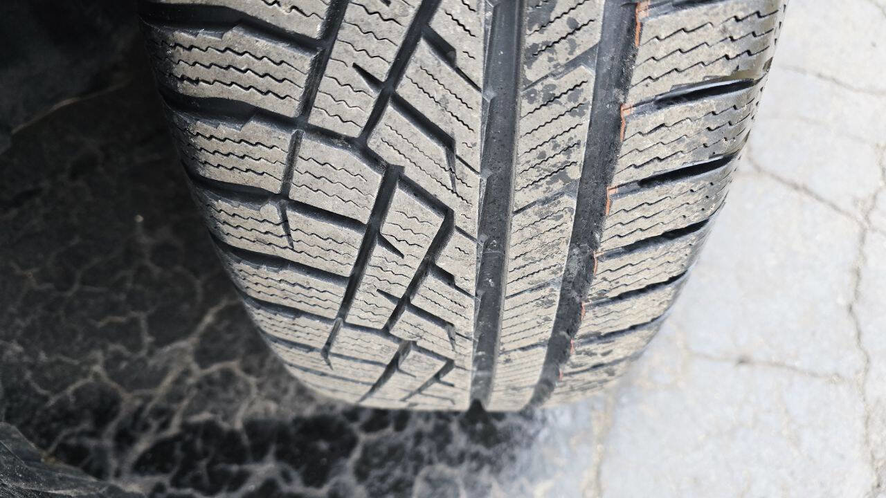 Used 2018 Nissan Rogue SV image 27