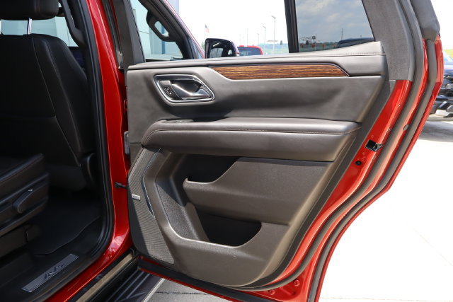 Used 2021 Chevrolet Tahoe High Country AWD/4WD image 31