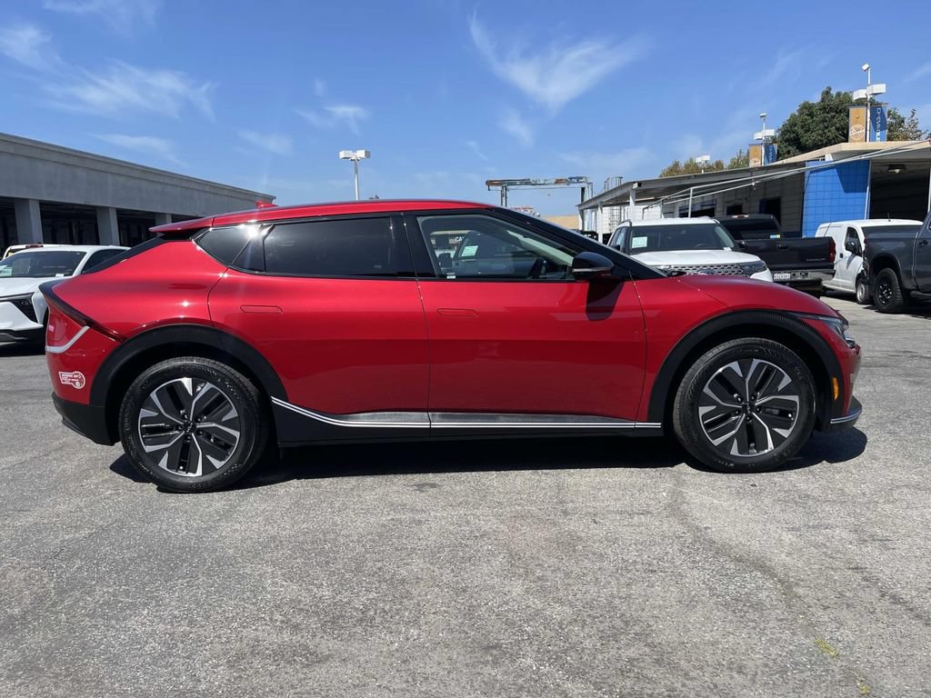 Used 2024 Kia EV6 Light RWD image 2