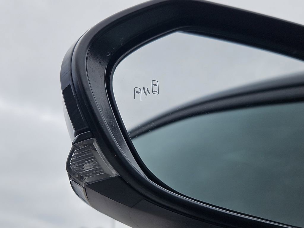 Used 2025 Toyota Camry SE w/ Convenience Package image 22