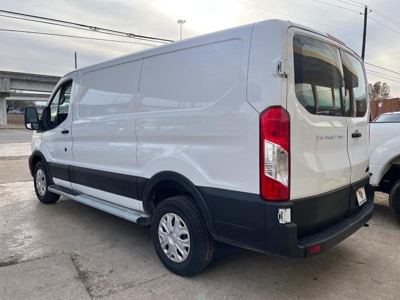 Used 2025 Ford Transit 250 Low Roof w/ Exterior Upgrade Package RWD image 4