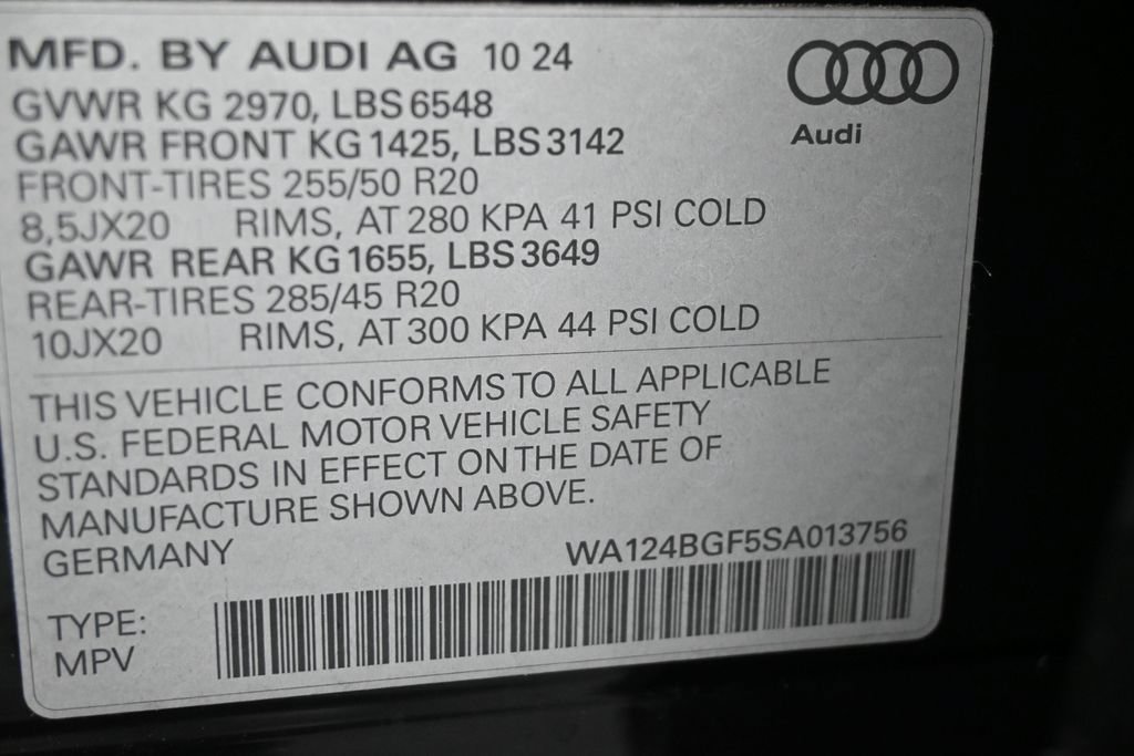 Used 2025 Audi Q6 e-tron Premium Plus w/ Premium Plus AWD/4WD image 9