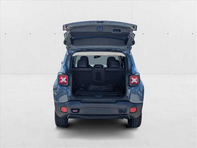Used 2017 Jeep Renegade Trailhawk image 6