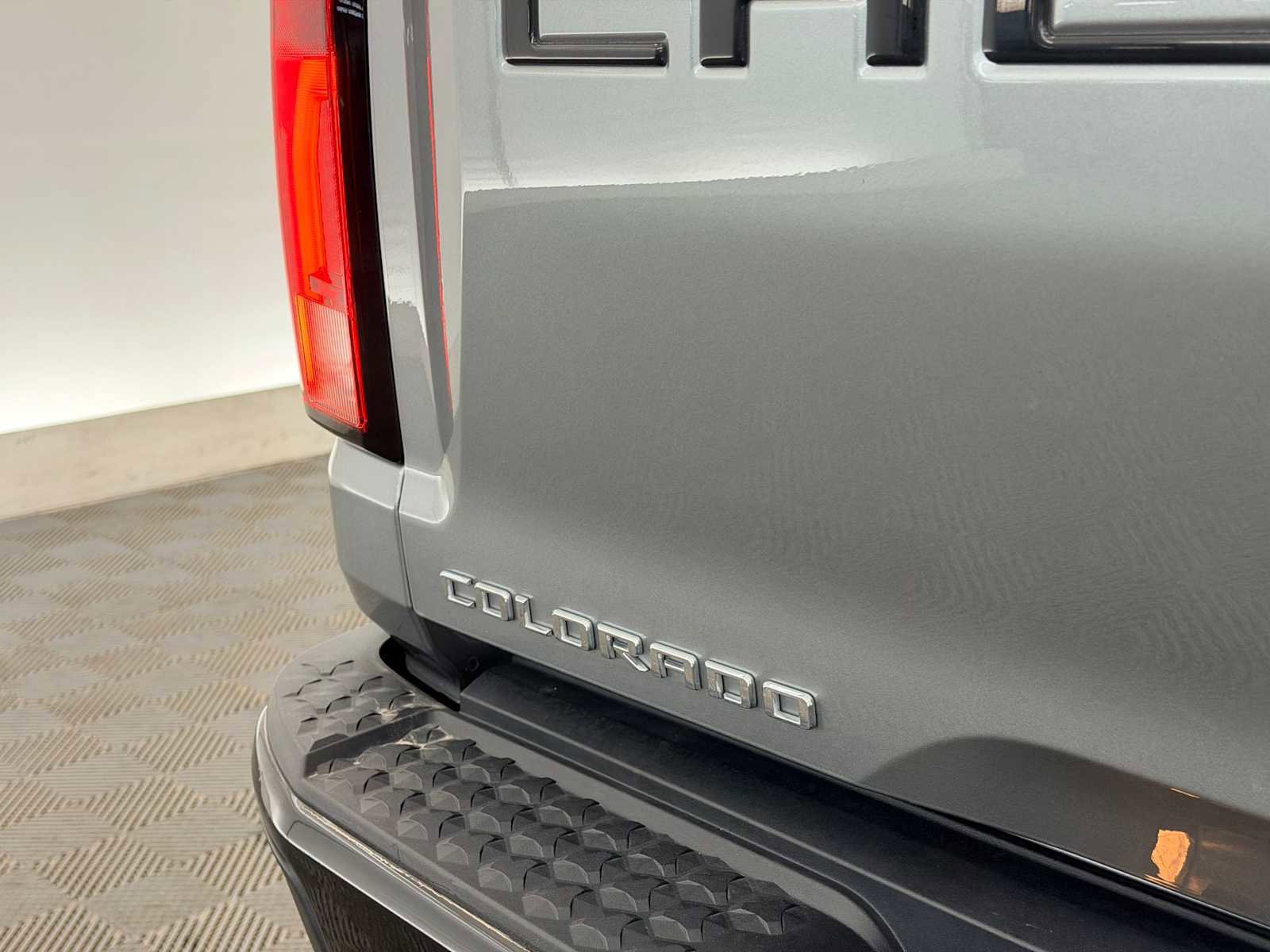 Used 2024 Chevrolet Colorado ZR2 w/ ZR2 Convenience Package III image 12