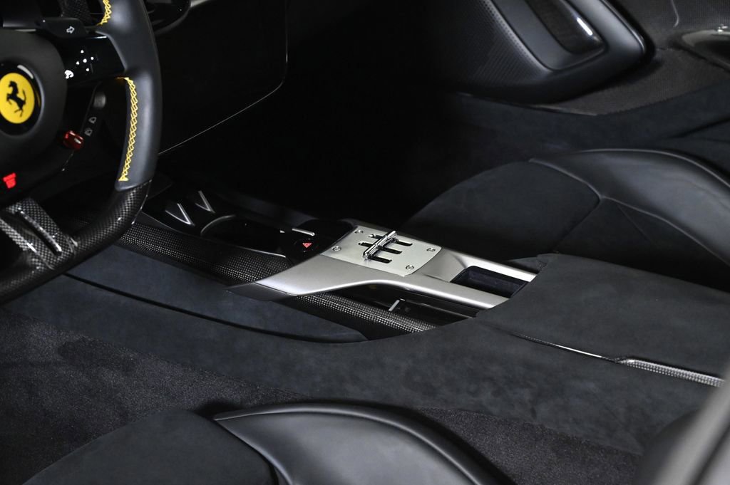 Used 2025 Ferrari 12Cilindri Base image 15