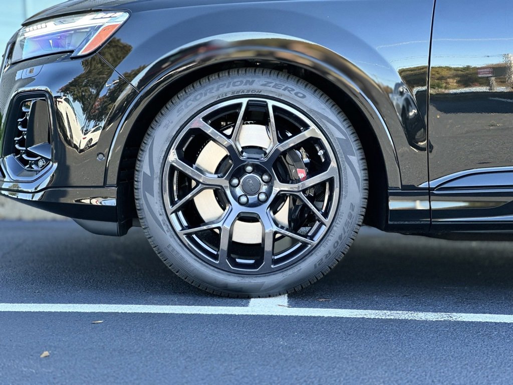 New 2026 Audi SQ7 Prestige image 2