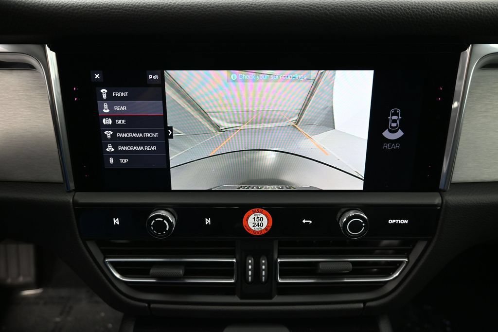 Certified 2026 Porsche Macan AWD/4WD image 20