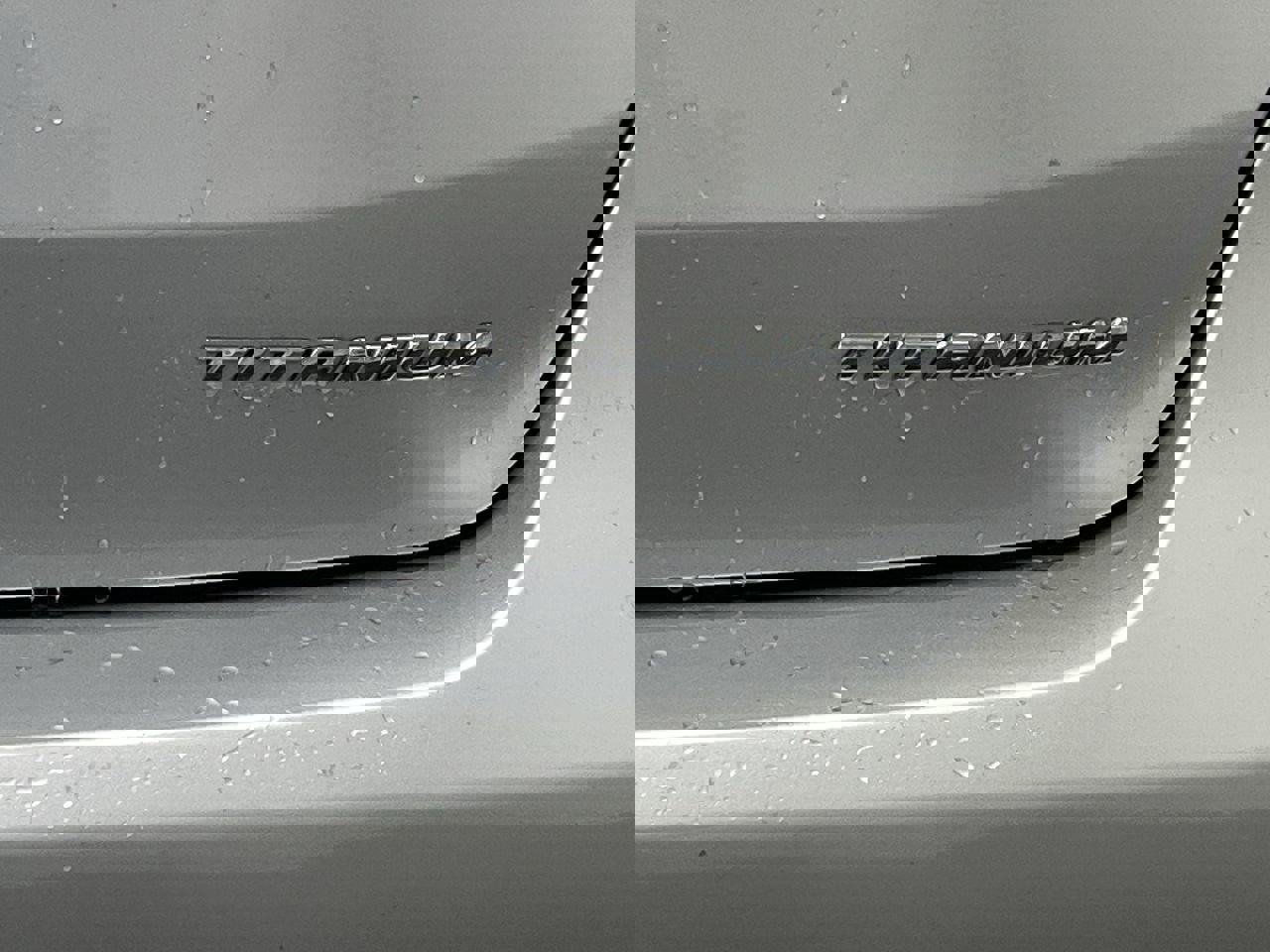 Used 2017 Ford Focus Titanium w/ Titanium Technology Package image 32